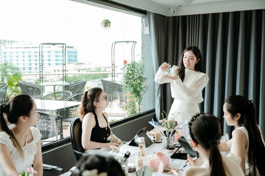 Khách khó tính dạy tôi điều mà khách dễ tính không dạy được